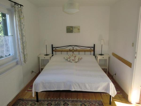Ferienhaus Im Garten Mit Pool Apartamento Viena